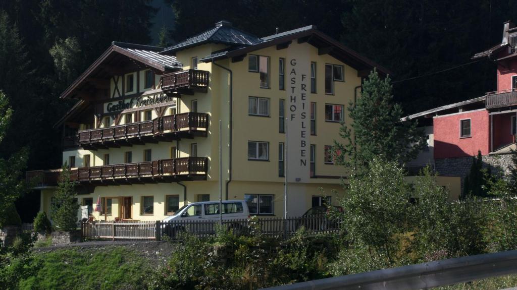 "Quality Hosts Arlberg" Hotel-Gasthof Freisleben 장크트안톤암아를베르크 외부 사진